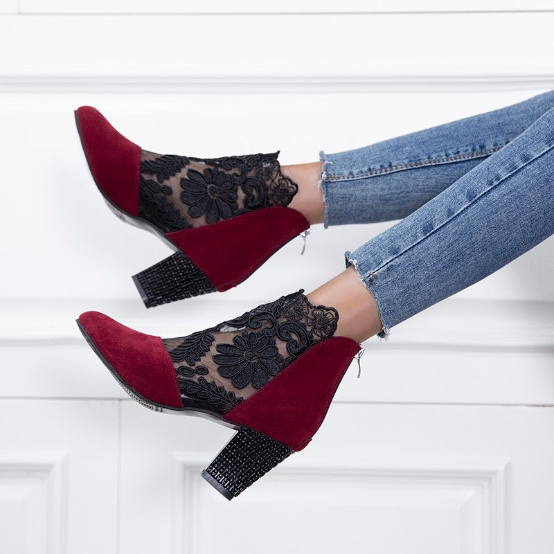Suri™ Fashionable Lace Mesh Shoes